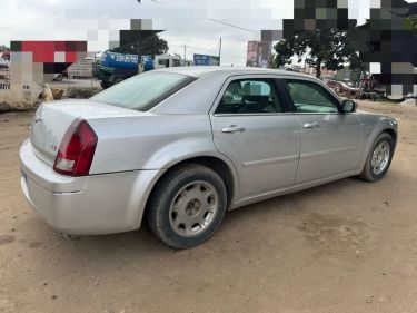 Annonce AUTO.CI : Chrysler 300c Moteur V6