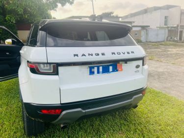 Annonce AUTO.CI : Land-Rover Range Rover Evok photo intérieur what