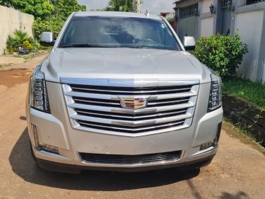 Annonce AUTO.CI : Cadillac Escalade 6162