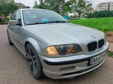 Annonce AUTO.CI : BMW Série 3 E46 325i