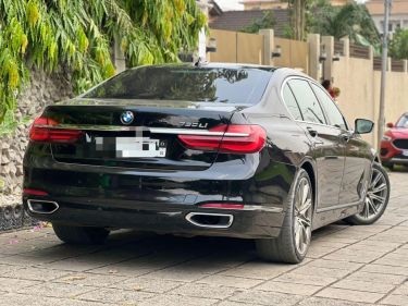 Annonce AUTO.CI : BMW Série 7 4.0 moteur