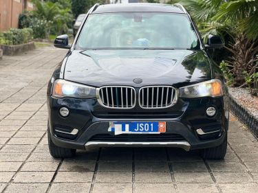 Annonce AUTO.CI : BMW X3 Xdrive moteur 4cylindres 