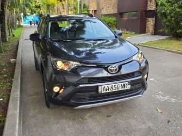 Annonce AUTO.CI : Toyota RAV 4 VVTI 