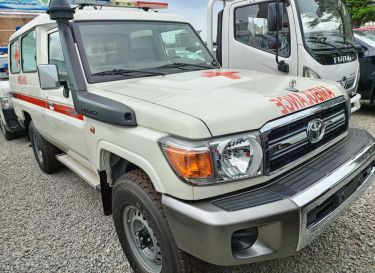 Annonce AUTO.CI : Toyota Landcruiser Ambulance J79