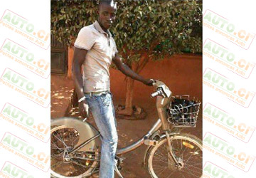 Vidéo - Un Vélib' à Bamako : la photo du vélo parisien au Mali fait le buzz