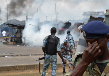 Côte d’Ivoire Abobo - des transporteurs rivaux s’affrontent à la machette et au gourdin