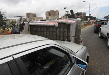 Cocody: une quinzaine de blessés dans un accident de minicar