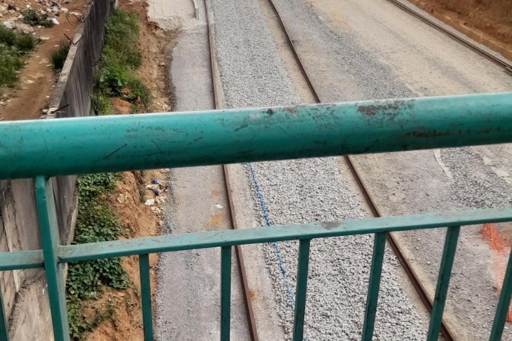 Métro d’Abidjan : les rails visibles à Abobo et Adjamé